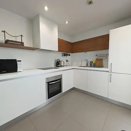 1418 San Pedro *