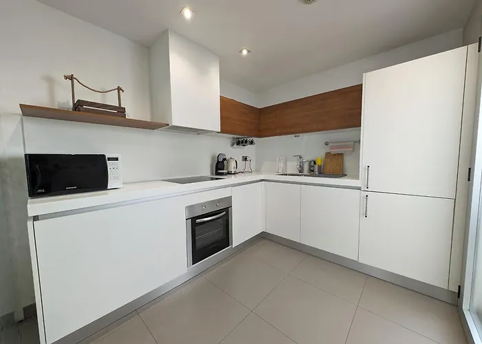 1418 San Pedro *